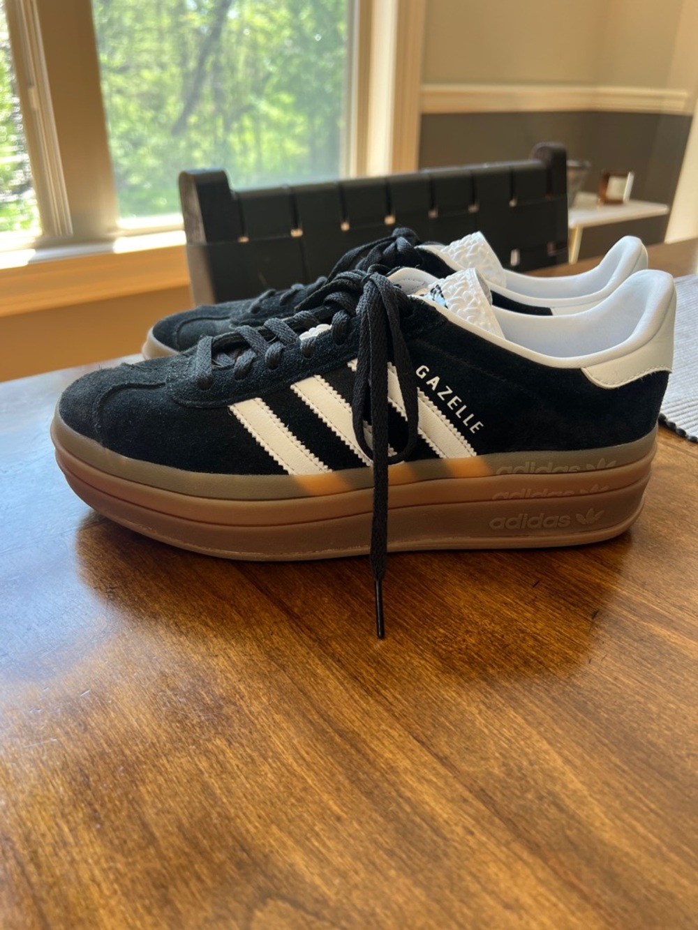 adidas Gazelle Platform Sneakers Black& White Brown Gum Sole 7.5 men/8.5 women